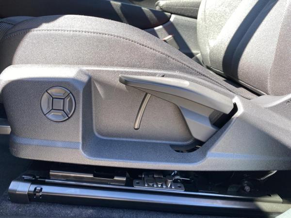 Audi Q3 Sportback TFSI S tr. S line LED 20 AHK