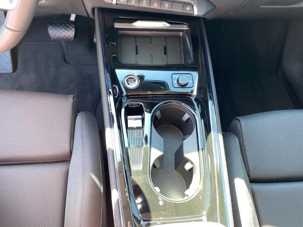 Audi Q3 Sportback TFSI S tr. S line LED 20 AHK