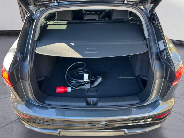 Audi Q6 e-tron 🔥!neues Modell! *günstige Rate *sofort verfügbar Audi Q6 e-tron 🔥!neues Modell! *günstige Rate *sofort verfügbar