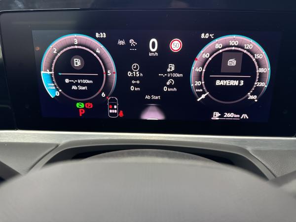 Volkswagen Passat Elegance 2,0 l TDI SCR 150 PS 7-Gang-DSG Navi + AHK + WR - Gewerbekunden