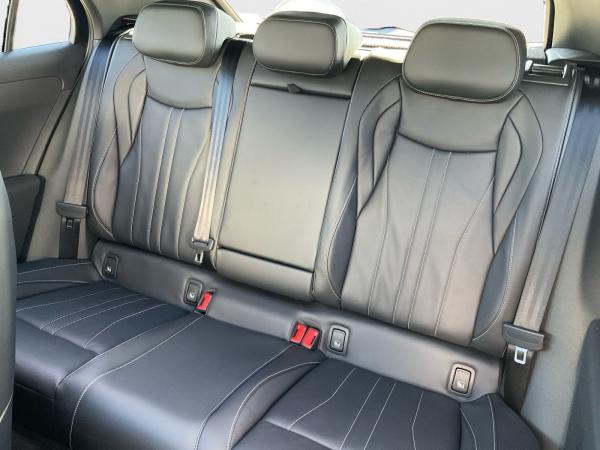 Volkswagen T-Roc R-Line 1.5 eTSI DSG AHK Navi Pano 360°