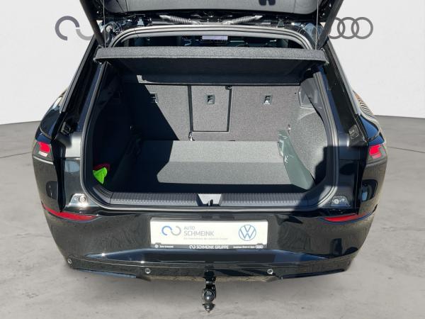 Volkswagen T-Roc R-Line 1.5 eTSI DSG AHK Navi Pano 360°