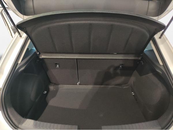 Seat Leon 1.5 eTSI DSG Road Edition Vision Plus Kessy