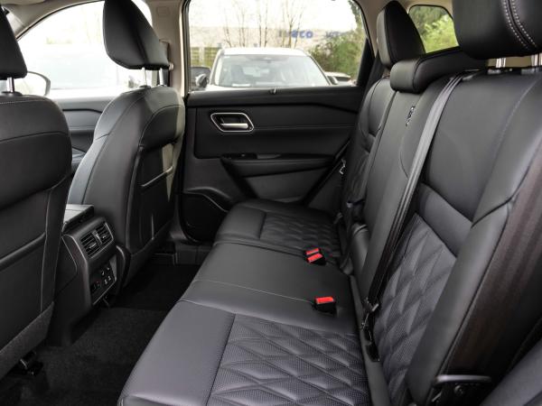 Nissan X-Trail Tekna+ 1.5 VC-T e-POWER e-4ORCE 213PS 4x4 7-Sitzer 20" *sofort verfügbar*