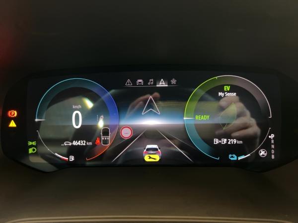 Renault Captur TECHNO E-TECH Plug-in 160 CARPLAY PDC
