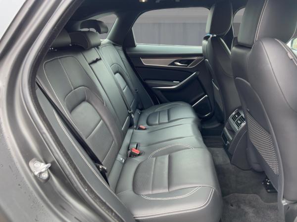 Jaguar F-Pace P400e R-Dynamic SE AWD Hybrid