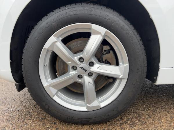 Jaguar F-Pace P400e R-Dynamic SE AWD Hybrid