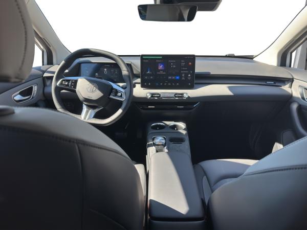 MG MG4 EV Premium 64 kWh *neues Modell*🌻