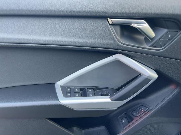 Audi Q3 35 TFSI advanced S tronic Kamera Sitzhzg Navi