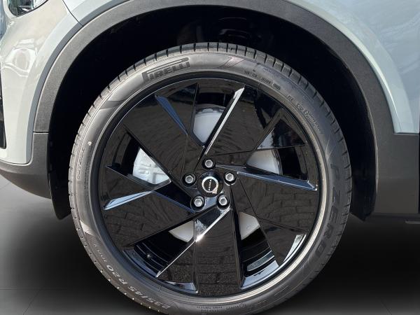 Volvo EX40 Plus Black Edit. Single Motor Ext Range | SOFORT VERFÜGBAR