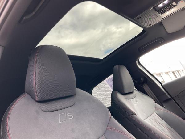 Audi Q3 Sportback e-hybrid S tr. S line PANO HUD