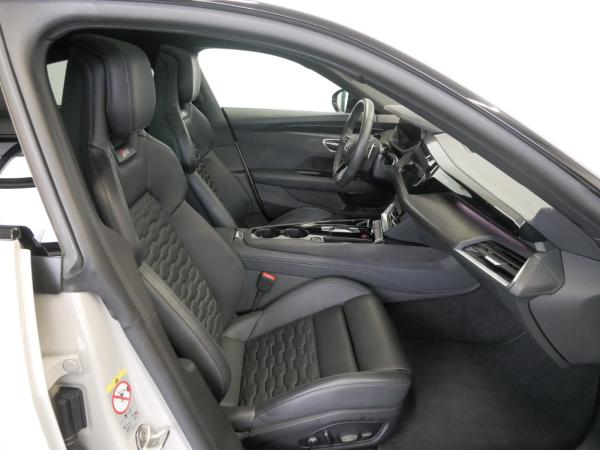 Audi RS e-tron GT MATRIX PANO HEAD-UP B&O 360° 4xSHZ