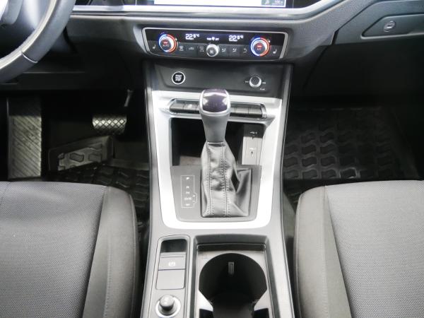 Audi Q3 40 TFSI quattro S tro. LED AHK virt. Cock.+