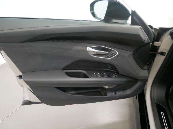 Audi RS e-tron GT MATRIX PANO HEAD-UP B&O 360° 4xSHZ