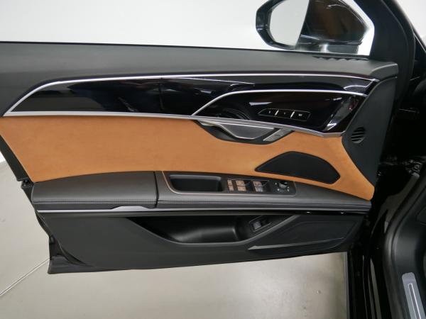 Audi A8 60 TFSI quattro S line PANO HEAD-UP virt. Cock.+