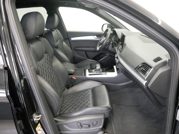 Audi Q5 40 TDI quattro S tro. advanced LED AHK PANO