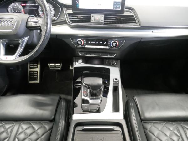 Audi Q5 40 TDI quattro S tro. advanced LED AHK PANO