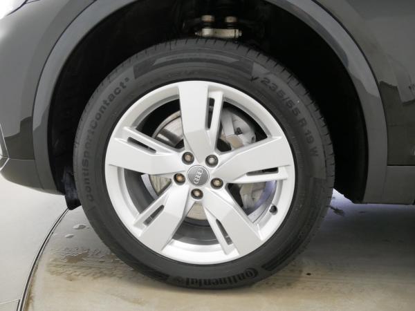 Audi Q5 40 TDI quattro S tro. advanced LED AHK PANO