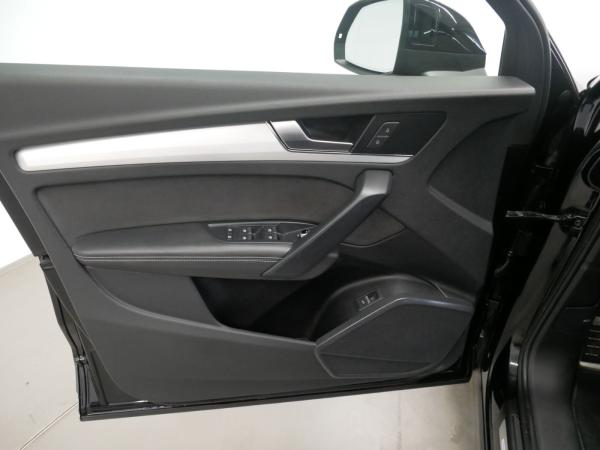 Audi Q5 40 TDI quattro S tro. advanced LED AHK PANO