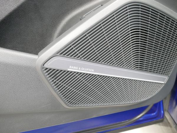 Audi Q5 40 TDI quattro S line S tro. MATRIX AHK PANO