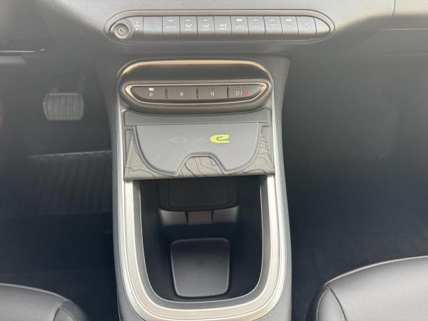 Jeep Avenger 1.2 MHEV  Upland ***Allrad***