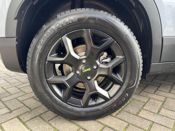 Jeep Avenger 1.2 MHEV  Upland ***Allrad***