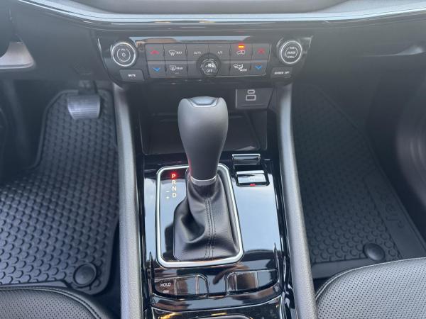 Jeep Compass 1.5l GSE T4 48V e-Hybrid Summit DCT