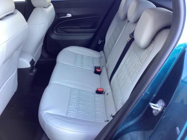 Fiat 600 1.2 Hybrid T3 107 kW eDCT La Prima