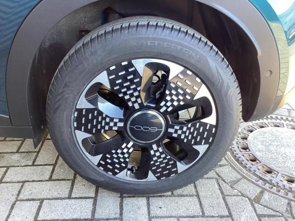 Fiat 600 1.2 Hybrid T3 107 kW eDCT La Prima