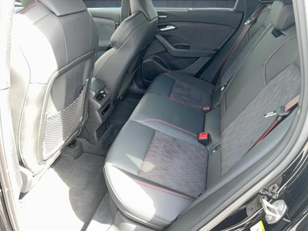 Audi Q6 e-tron Q6 SUV e-tron quattro Matrix ACC Pano HUD Luft