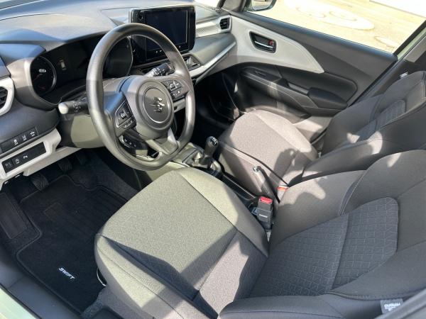 Suzuki Swift 1.2 CLUB HYBRID NAVI *5 JAHRE GARANTIE*