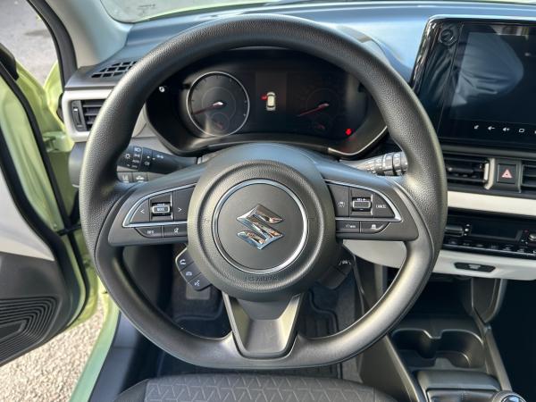 Suzuki Swift 1.2 CLUB HYBRID NAVI *5 JAHRE GARANTIE*