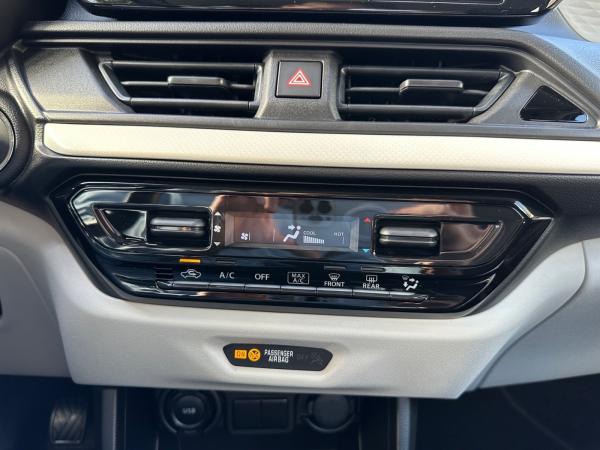 Suzuki Swift 1.2 CLUB HYBRID NAVI *5 JAHRE GARANTIE*