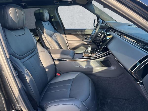 Land Rover Range Rover Sport 4.4 P530 AWD  Autobiography 23" Felgen, Standheizung