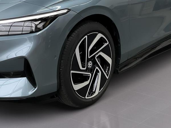 Volkswagen ID.7 PRO NP.72T ACC.5J-G.AHK.AREA-VIEW.NAVI.HUD.