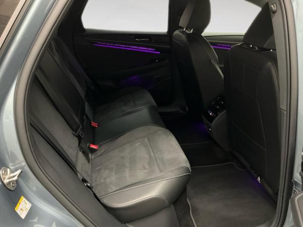 Volkswagen ID.7 PRO NP.72T ACC.5J-G.AHK.AREA-VIEW.NAVI.HUD.