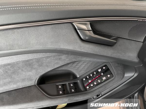 Audi A6 Avant TDI quattro S tronic LED