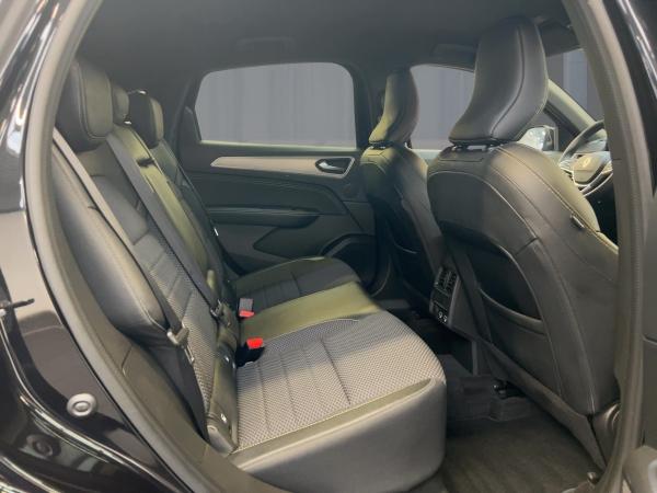 Renault Arkana TECHNO MILD HYBRID 140 EDC CARPLAY BT