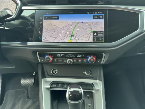 Audi Q3 40TFSI Quattro S-Tr. Navi AHK Matrix-LED