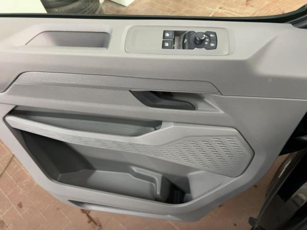 Volkswagen Transporter Kasten 2.0 TDI LR AHK Kamera Klima