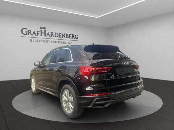 Audi Q3 S line* Ganzjahresreifen*Sitzheizung*AHK*