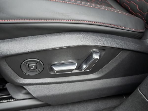 Audi RS Q8 SUV performance