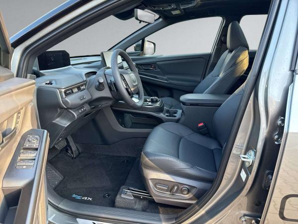 Toyota bZ4X Lounge Allrad, Panoramaglasdach & JBL-Soundsystem!