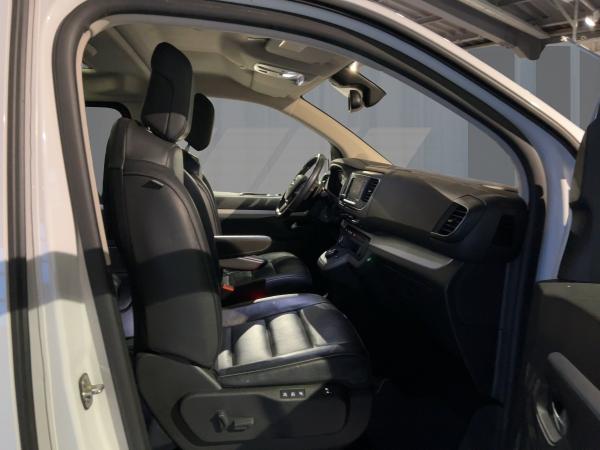 Opel Zafira Life Tourer 2.0 D Automatik AHK Panorama