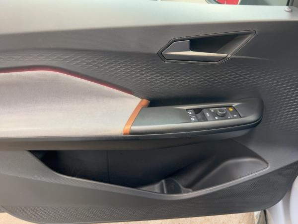 Cupra Born CCS NAVI PDC KLIMA