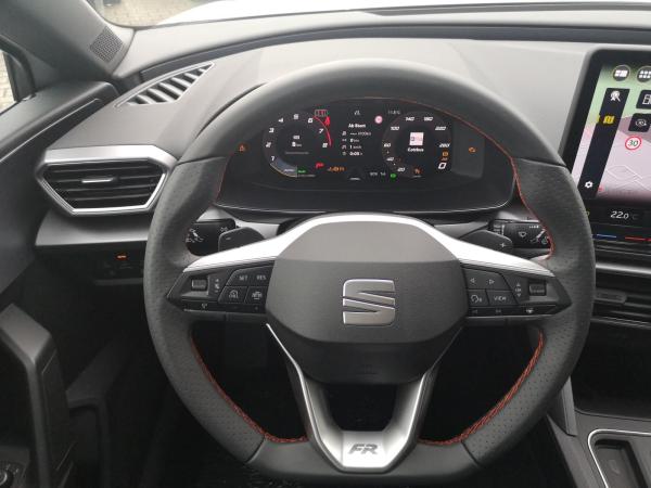 Seat Leon 1.5 eTSI 110 kW FR AHK AAC ACC Kamera PDC DAB
