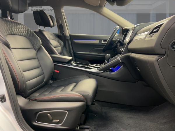 Renault Koleos INITIALE PARIS 4WD 2.0 DCI 185 CVT UPE:53