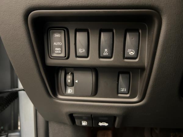 Renault Koleos INITIALE PARIS 4WD 2.0 DCI 185 CVT UPE:53