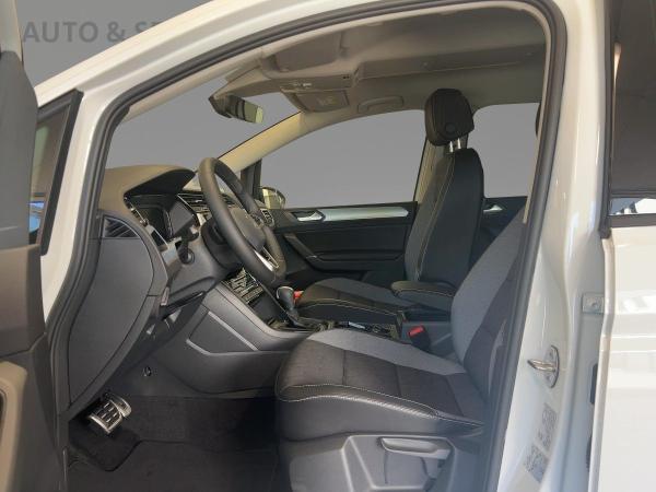 Volkswagen Touran R-Line 2,0 l TDI SCR DSG 7-SITZER Volkswagen Touran R-Line 2,0 l TDI SCR DSG 7-SITZER