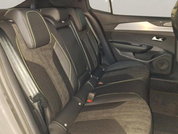 Peugeot 408 1.2 145 GT ACC+LED+Navi+SD+SHZ+2xKlima+360 Peugeot 408 1.2 145 GT ACC+LED+Navi+SD+SHZ+2xKlima+360